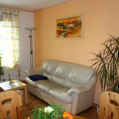 Cosy In Weissig With Garden Appartamento Struppen