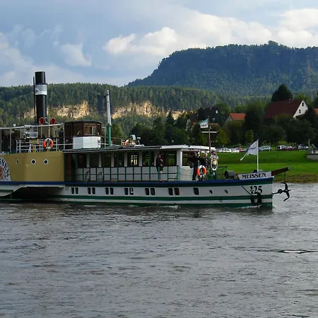 Cosy In Weissig With Garden Appartamento