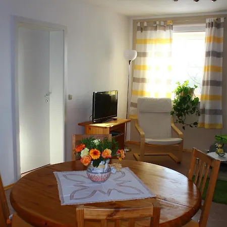 Cosy In Weissig With Garden Struppen