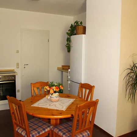 Cosy In Weissig With Garden Appartamento