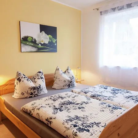 Cosy In Weissig With Garden * Struppen