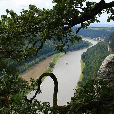 Cosy In Weissig With Garden