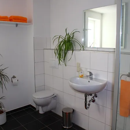 Cosy In Weissig With Garden Appartamento