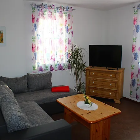 Cosy In Weissig With Garden شقة Struppen