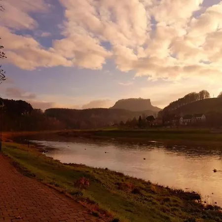 Cosy In Weissig With Garden شقة