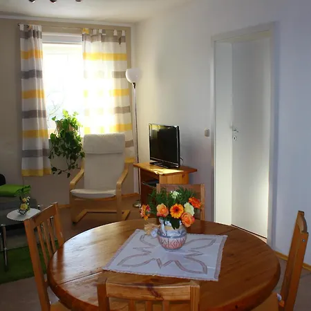 Cosy In Weissig With Garden Struppen