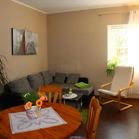 Апартаменты Cosy In Weissig With Garden Struppen