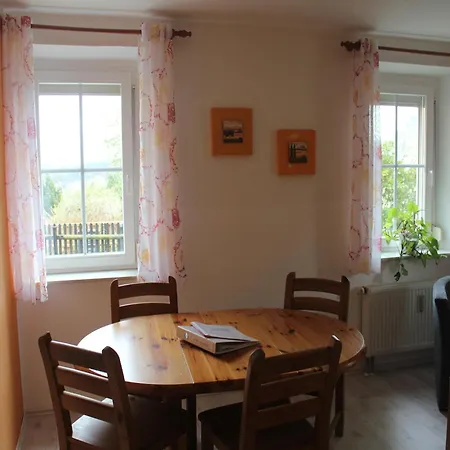 Апартаменты Cosy In Weissig With Garden Struppen