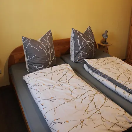 Cosy In Weissig With Garden Апартаменты