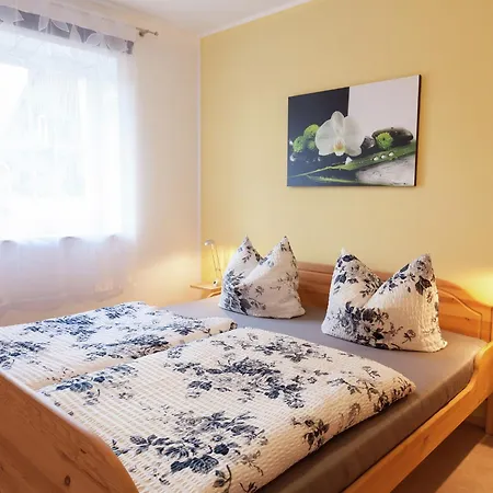 Cosy In Weissig With Garden Апартаменты *