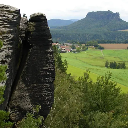 شقة Cosy In Weissig With Garden Struppen