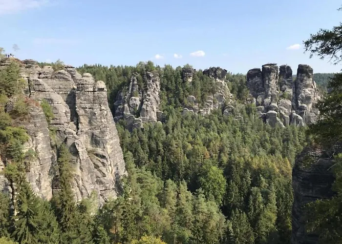 Апартаменты Cosy In Weissig With Garden *